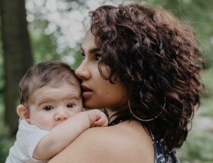 The transition to Motherhood – Building a Community of Resources